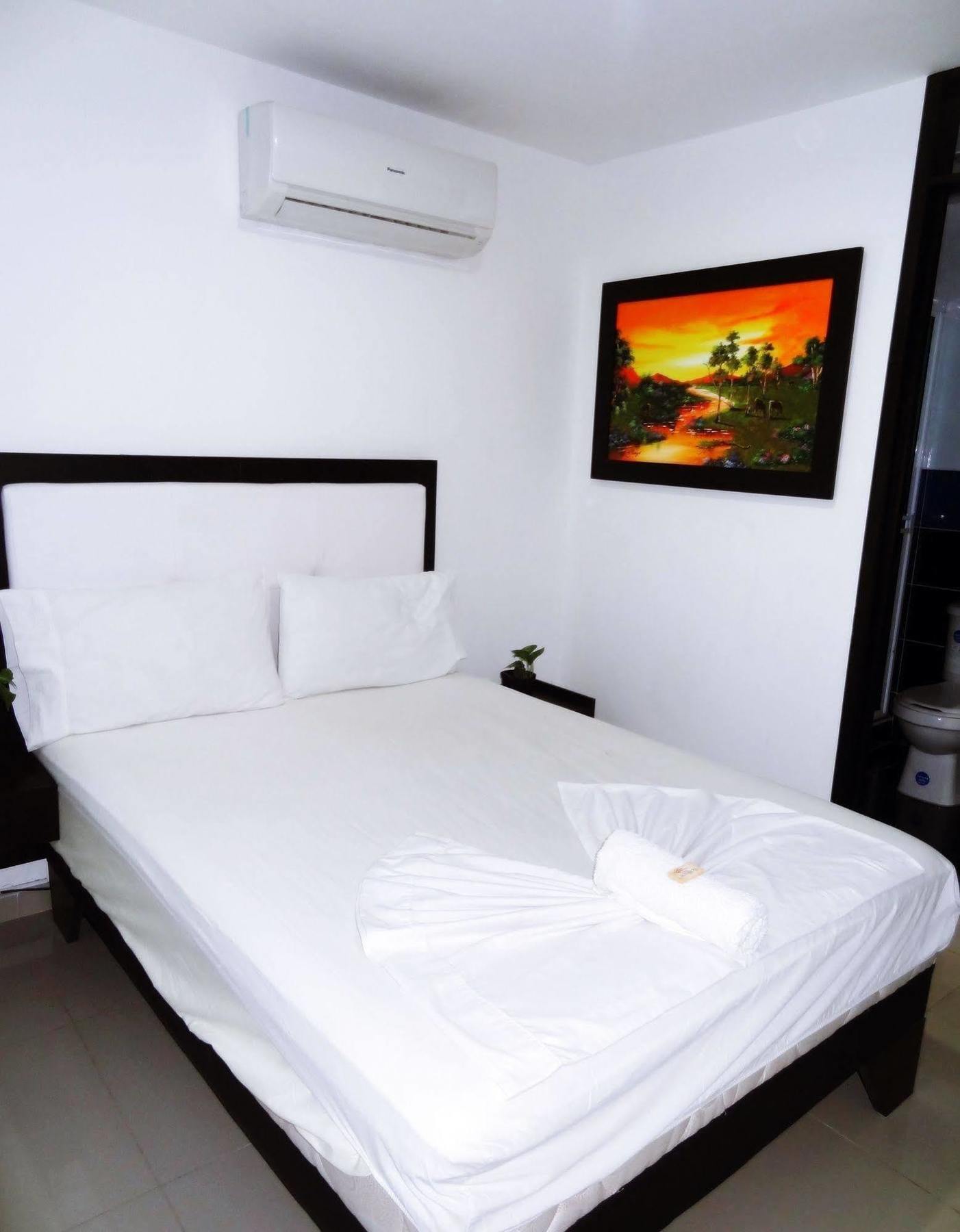 Hotel Azulejo Del Llano Yopal Bagian luar foto